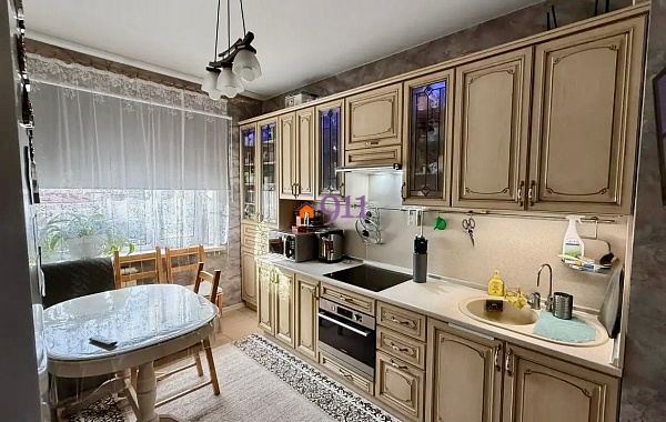 3-к квартира, 71 кв.м., Героев Самотлора ул, 25