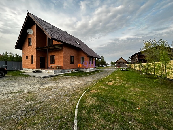 Дом 210 м² на участке 20 сот. с озером СОНТ Кедровый, Нижневартовск